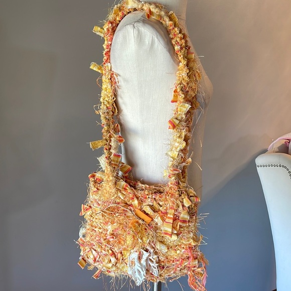 UNIQUE HANDMADE boho chunky Rag Knitted yellow shoulder bag genuine shells - Picture 3 of 17